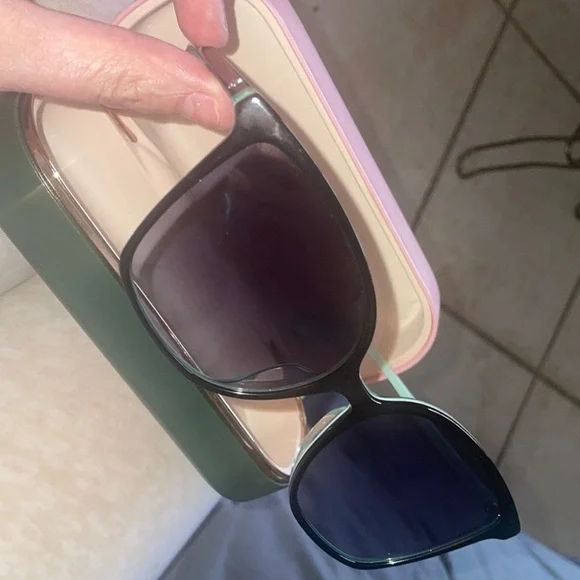 Kate Spade Black Oversized Sunglasses with *Tiffany Blue* trim - Picture 4 of 5